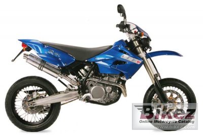 2013 CCM R35 photo